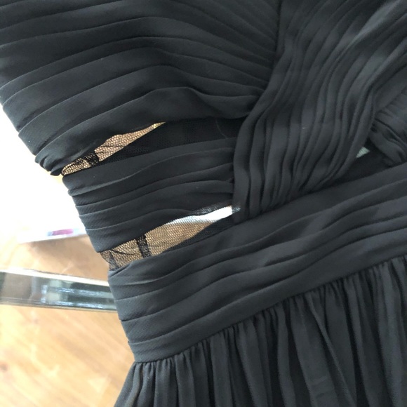 Black dress - Picture 3 of 6